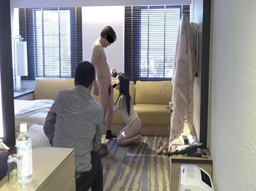 Hobi pelik si suami ialah melihat isterinya bersetubuh dengan orang lain